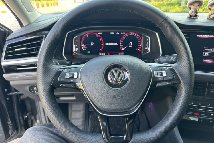 Used Volkswagen Sagitar 2021 280TSI DSG Luxury Smart Connectivity Edition Interior 15