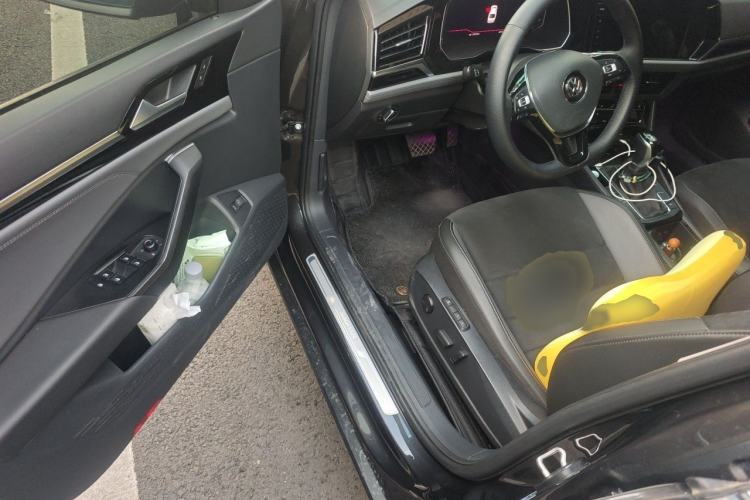 Used Volkswagen Sagitar 2021 280TSI DSG Luxury Smart Connectivity Edition Interior 3