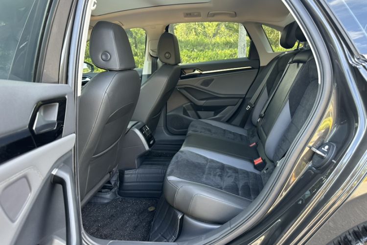 Used Volkswagen Sagitar 2021 280TSI DSG Luxury Smart Connectivity Edition Interior 6