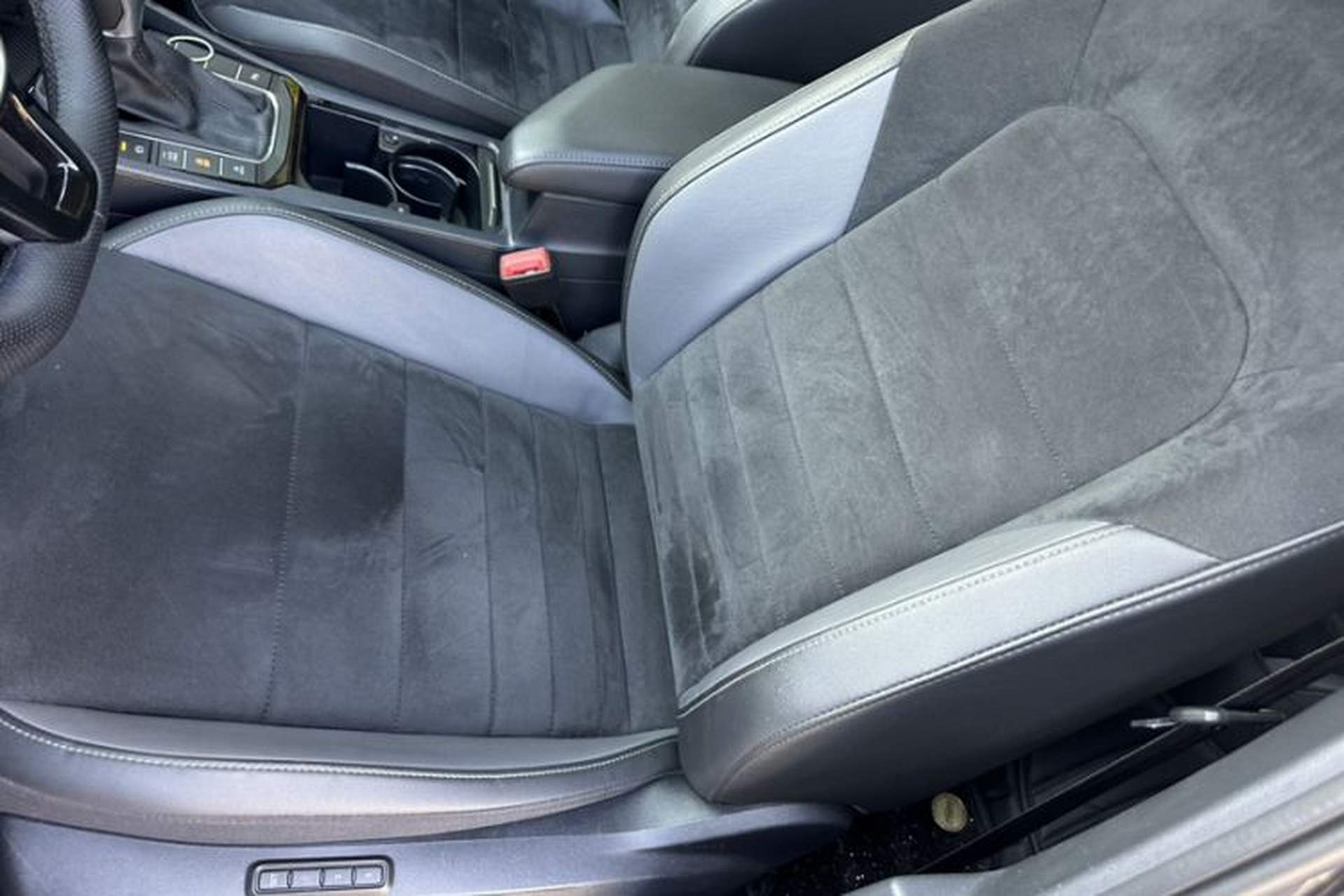 Used Volkswagen Sagitar 2021 280TSI DSG Luxury Smart Connectivity Edition Interior 8