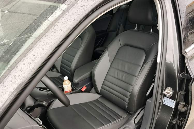 Used Volkswagen Sagitar 2021 280TSI DSG Excellence Edition Left Front Seat