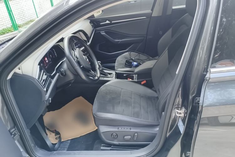 Used Volkswagen Sagitar 2021 280TSI DSG Luxury Smart Connectivity Edition Left Front Seat