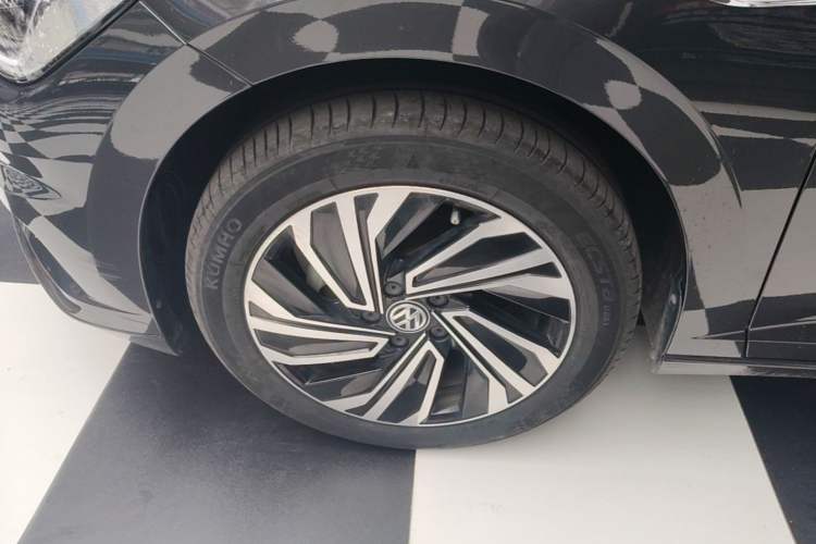 Used Volkswagen Sagitar 2021 280TSI DSG Excellence Edition Left Front Wheel Hub