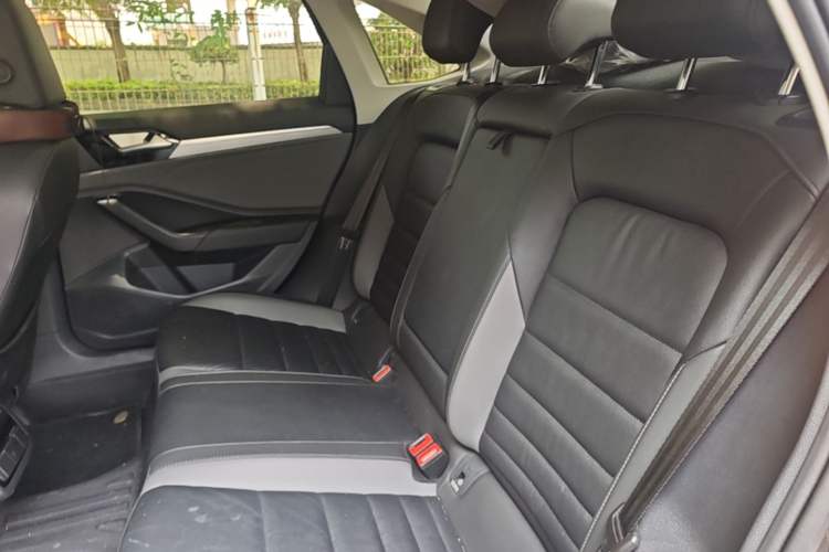Used Volkswagen Sagitar 2021 280TSI DSG Excellence Edition Left Rear Seat