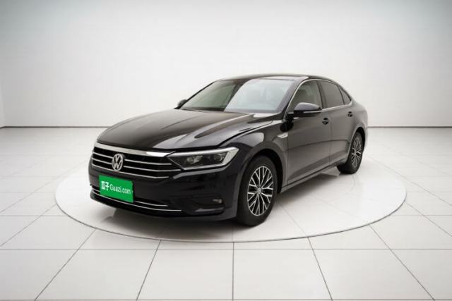 Ojetý Volkswagen Sagitar 2021 280TSI DSG Comfort Connect Edition