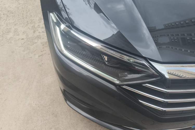 Used Volkswagen Sagitar 2021 280TSI DSG Excellence Edition Right Front Headlight