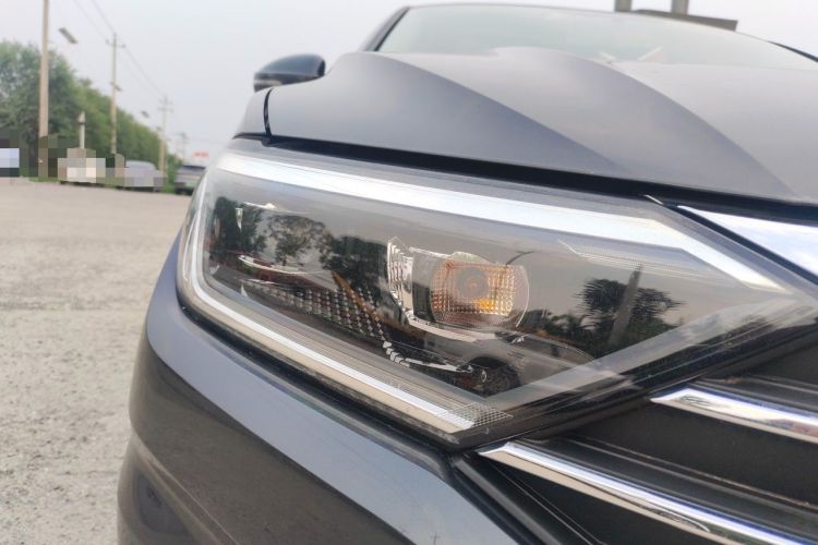 Used Volkswagen Sagitar 2021 200TSI DSG Comfort Connect Edition Right Front Headlight