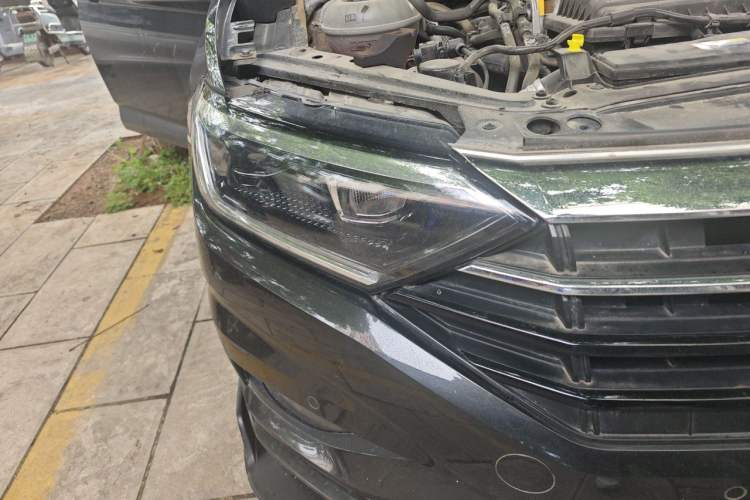 Used Volkswagen Sagitar 2021 280TSI DSG Excellence Edition Right Front Headlight