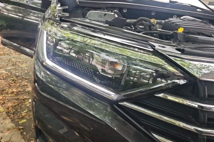 Used Volkswagen Sagitar 2021 280TSI DSG Excellence Edition Right Front Headlight