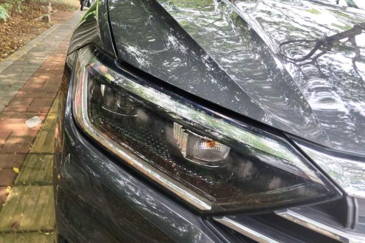 Used Volkswagen Sagitar 2021 280TSI DSG Excellence Edition Right Front Headlight