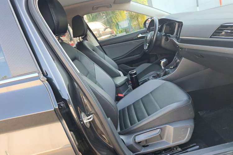 Used Volkswagen Sagitar 2021 280TSI DSG Comfort Connect Edition Right Front Seat