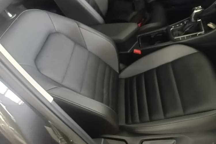 Used Volkswagen Sagitar 2021 280TSI DSG Comfort Connect Edition Right Front Seat
