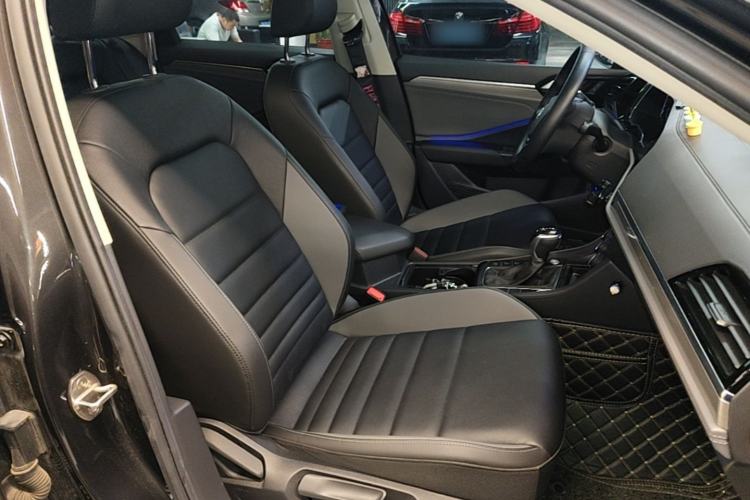 Used Volkswagen Sagitar 2021 280TSI DSG Excellence Edition Right Front Seat
