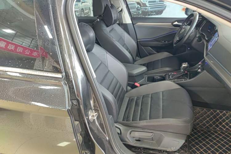 Used Volkswagen Sagitar 2021 280TSI DSG Comfort Connect Edition Right Front Seat