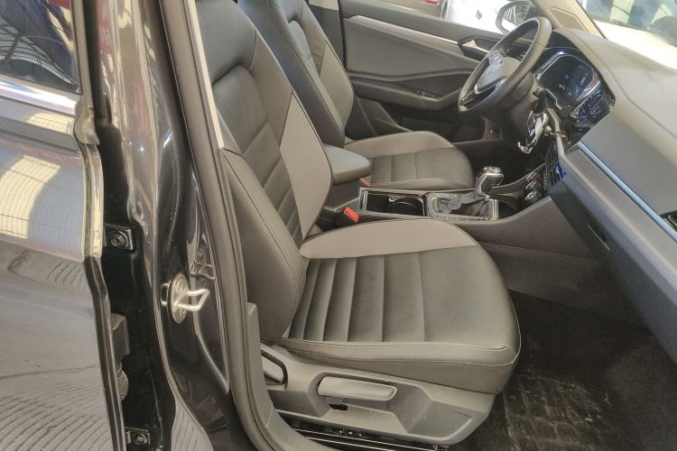 Used Volkswagen Sagitar 2021 280TSI DSG Comfort Connect Edition Right Front Seat