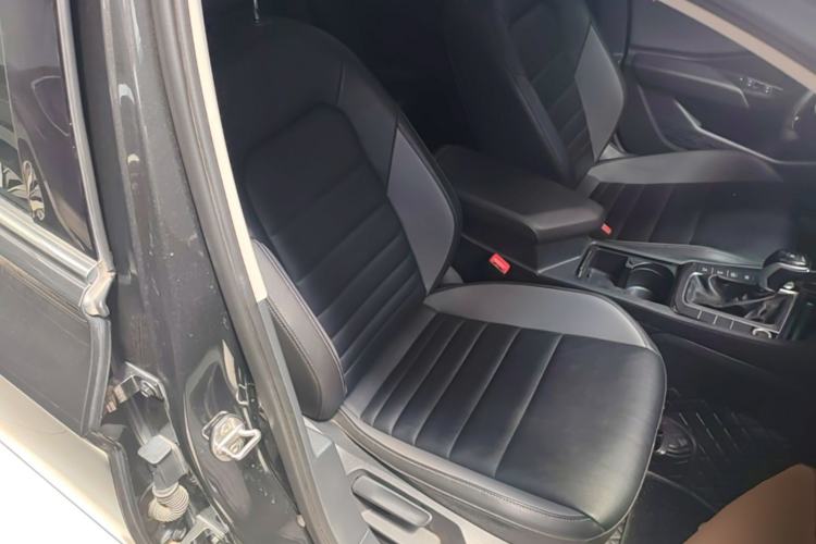 Used Volkswagen Sagitar 2021 280TSI DSG Comfort Connect Edition Right Front Seat