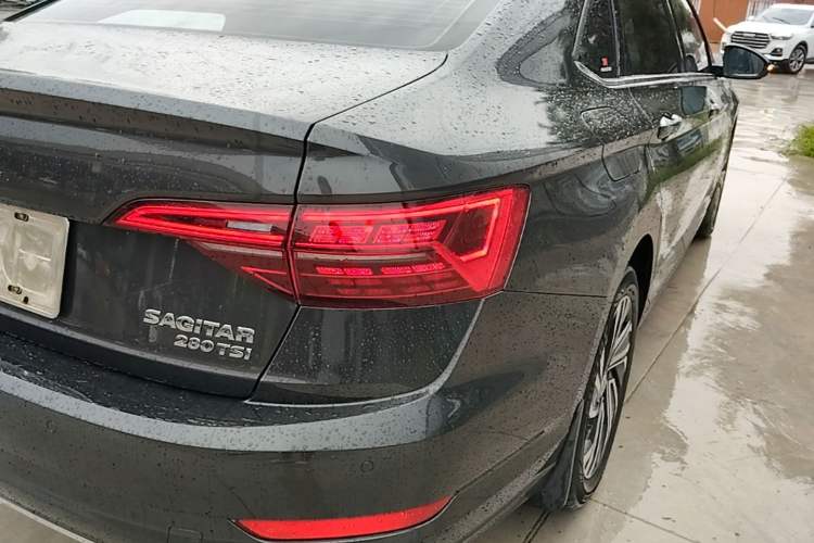 Used Volkswagen Sagitar 2021 280TSI DSG Excellence Edition Right Rear Taillight