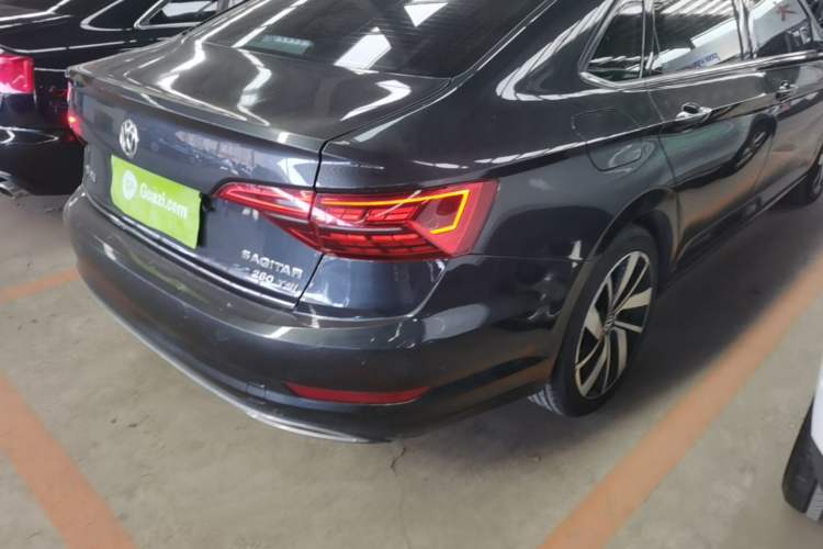 Used Volkswagen Sagitar 2021 280TSI DSG Excellence Edition Right Rear Taillight