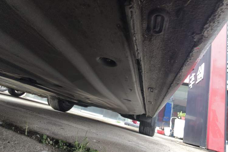 Used Volkswagen Sagitar 2021 280TSI DSG Excellence Edition Right Side Sill