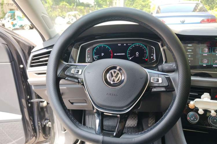 Used Volkswagen Sagitar 2021 280TSI DSG Excellence Edition Steering Wheel