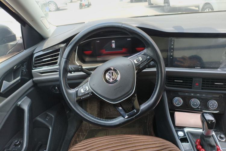Used Volkswagen Sagitar  Steering Wheel