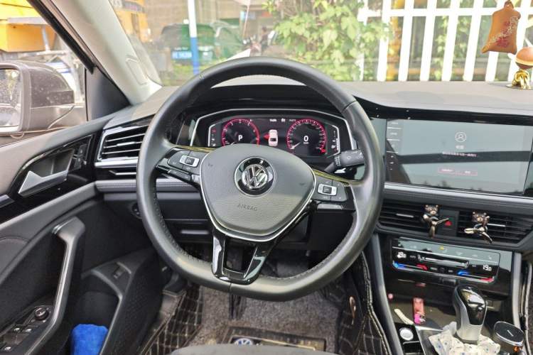 Used Volkswagen Sagitar 2021 280TSI DSG Excellence Edition Steering Wheel