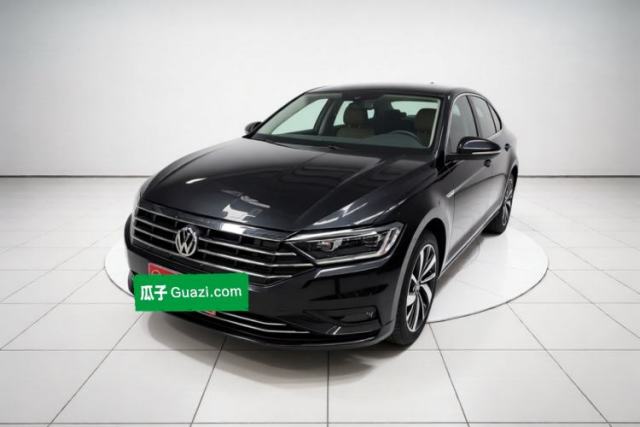 Ojetý Volkswagen Sagitar 2021 280TSI DSG Excellence Edition