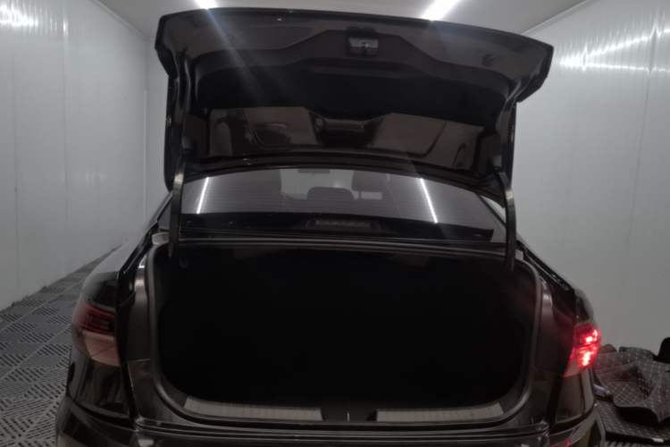 Used Volkswagen Sagitar 2021 280TSI DSG Excellence Edition Trunk