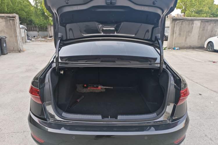 Used Volkswagen Sagitar 2021 280TSI DSG Excellence Edition Trunk