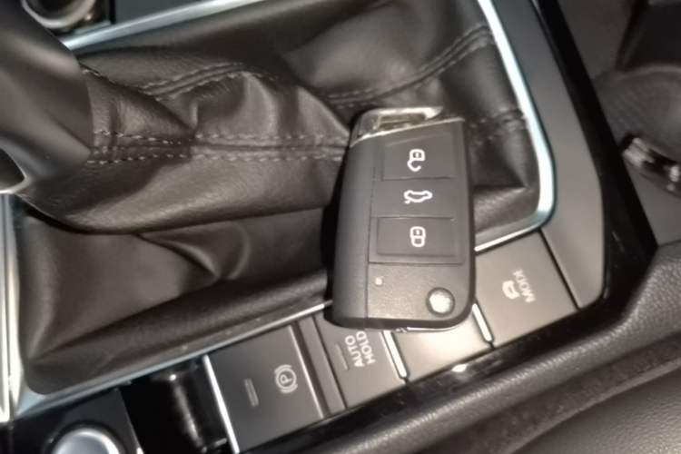 Used Volkswagen Sagitar 2021 280TSI DSG Excellence Edition Vehicle Key