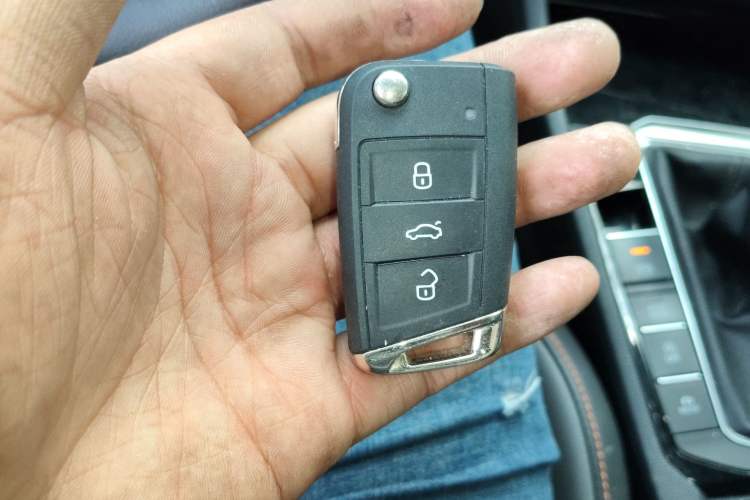Used Volkswagen Sagitar 2021 280TSI DSG 30th Anniversary Edition Vehicle Key