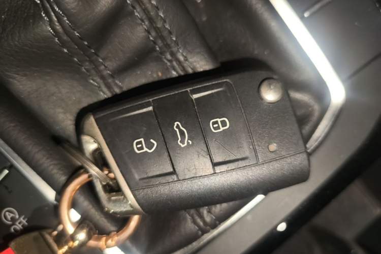 Used Volkswagen Sagitar 2021 280TSI DSG Comfort Connect Edition Vehicle Key