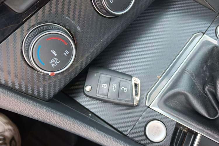 Used Volkswagen Sagitar 2021 280TSI DSG Comfort Connect Edition Vehicle Key