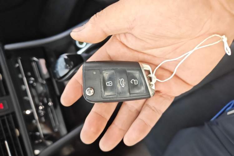 Used Volkswagen Sagitar 2021 280TSI DSG Excellence Edition Vehicle Key