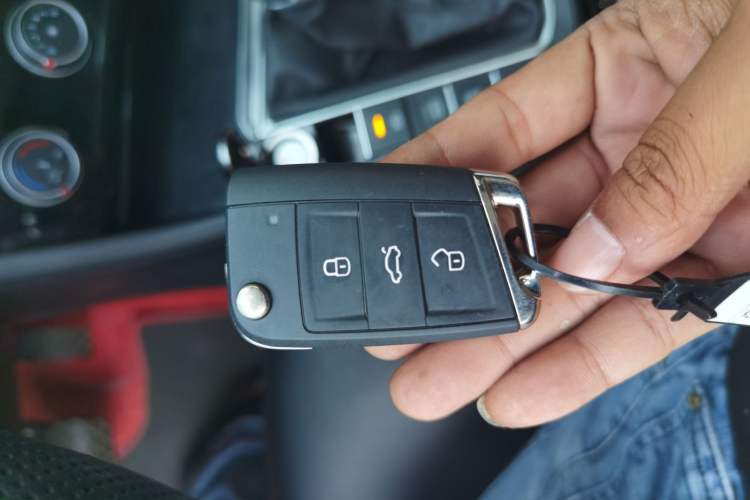 Used Volkswagen Sagitar 2021 200TSI DSG Comfort Connect Edition Vehicle Key