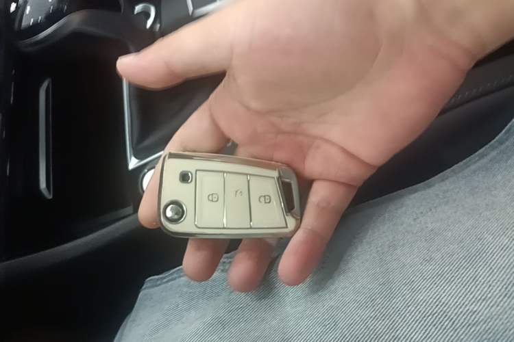 Used Volkswagen Sagitar 2021 280TSI DSG Comfort Connect Edition Vehicle Key