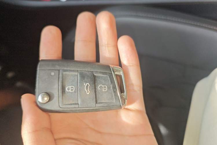 Used Volkswagen Sagitar 2021 280TSI DSG Luxury Smart Connectivity Edition Vehicle Key