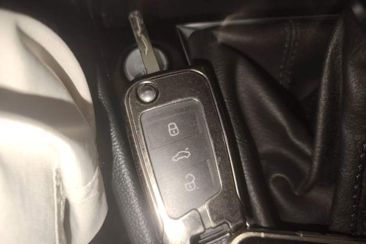 Used Volkswagen Sagitar 2021 280TSI DSG Comfort Connect Edition Vehicle Key