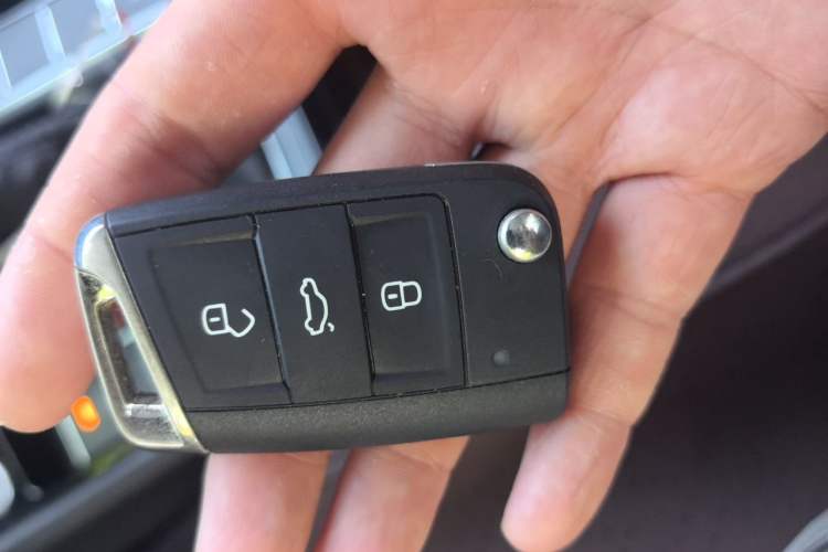 Used Volkswagen Sagitar 2021 280TSI DSG Comfort Connect Edition Vehicle Key