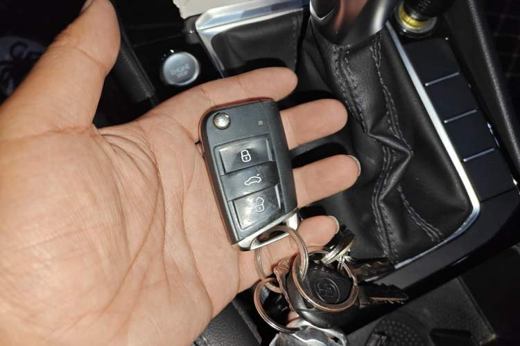 Used Volkswagen Sagitar 2021 280TSI DSG Comfort Connect Edition Vehicle Key