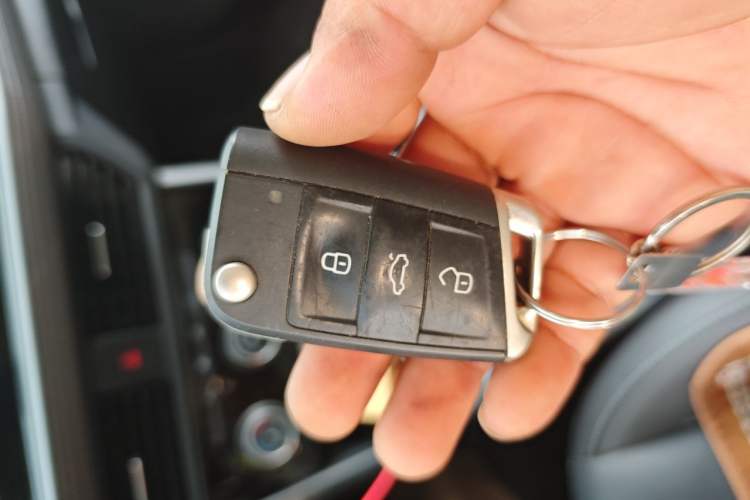 Used Volkswagen Sagitar 2021 280TSI DSG Excellence Edition Vehicle Key