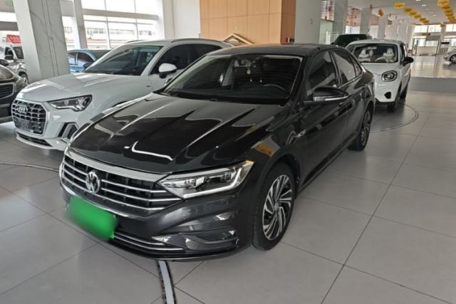Ojetý Volkswagen Sagitar 2021 280TSI DSG Excellence Edition