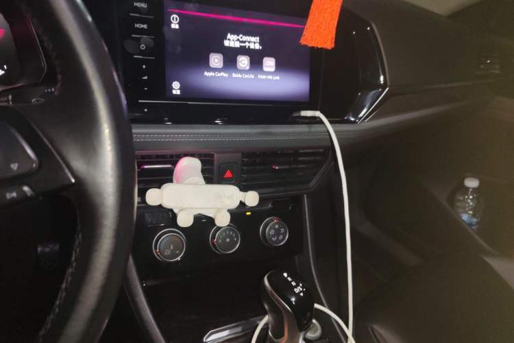 Used Volkswagen Sagitar 2021 280TSI DSG Comfort Connect Edition Audio And AC Panel