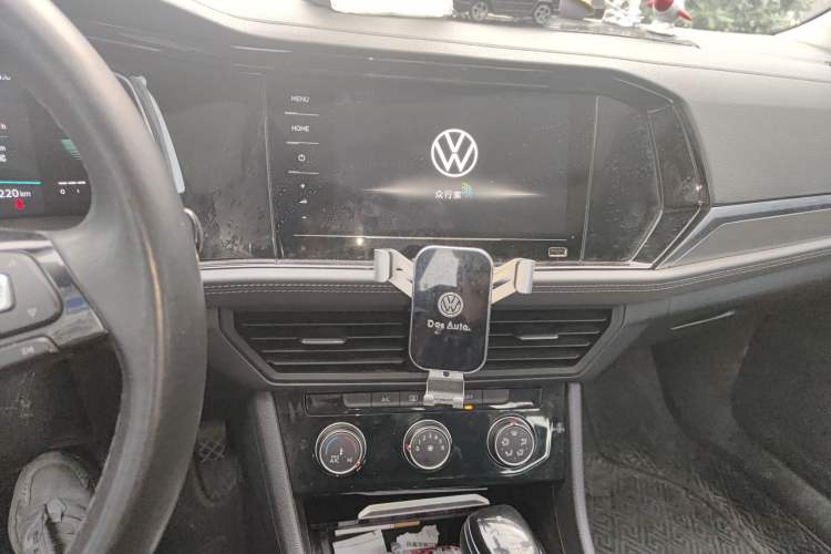 Used Volkswagen Sagitar 2021 200TSI DSG Excellence Edition Audio And AC Panel