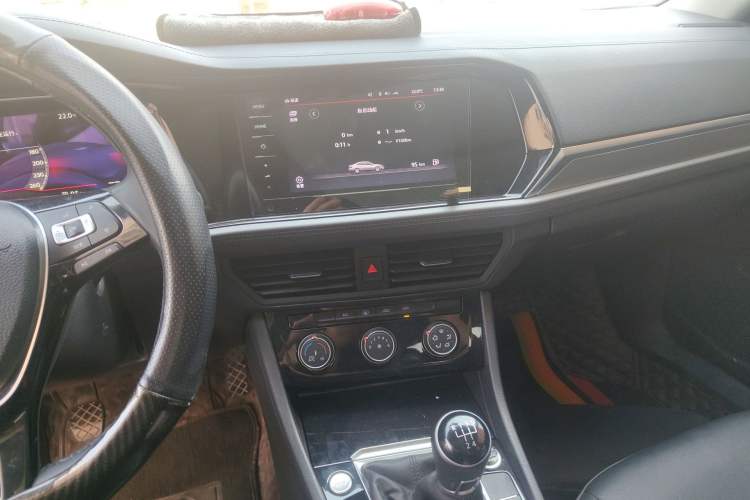 Used Volkswagen Sagitar 2021 200TSI Manual Overdrive Edition Audio And AC Panel