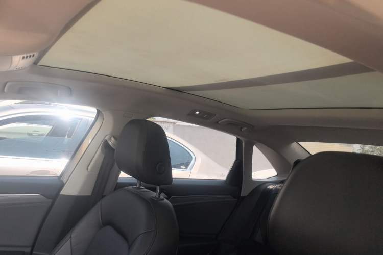 Used Volkswagen Sagitar 2021 280TSI DSG Comfort Connect Edition Headliner