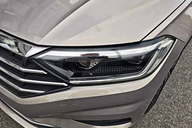 Used Volkswagen Sagitar 2021 280TSI DSG 30th Anniversary Edition Left Front Headlight
