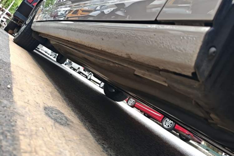 Used Volkswagen Sagitar 2021 280TSI DSG 30th Anniversary Edition Right Side Sill
