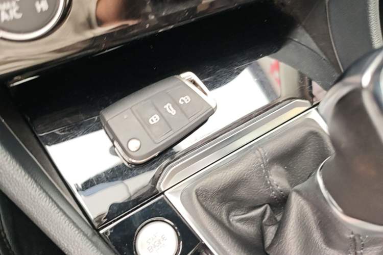 Used Volkswagen Sagitar 2021 280TSI DSG 30th Anniversary Edition Vehicle Key