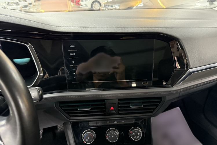 Used Volkswagen Sagitar 2021 280TSI DSG Excellence Edition Audio And AC Panel